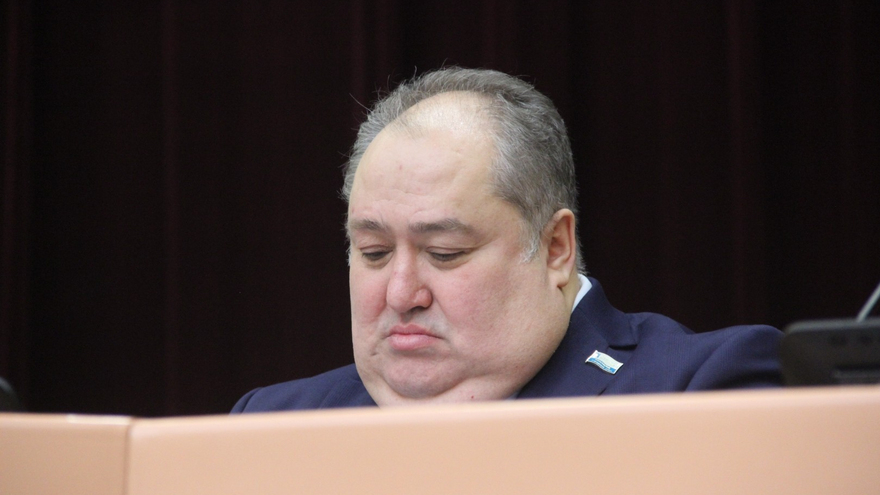 Депутаты сняли полномочия мэра Саратова с Михаила Исаева