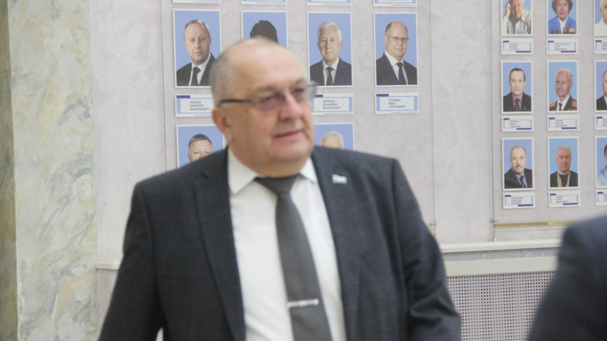 Депутаты сняли полномочия мэра Саратова с Михаила Исаева