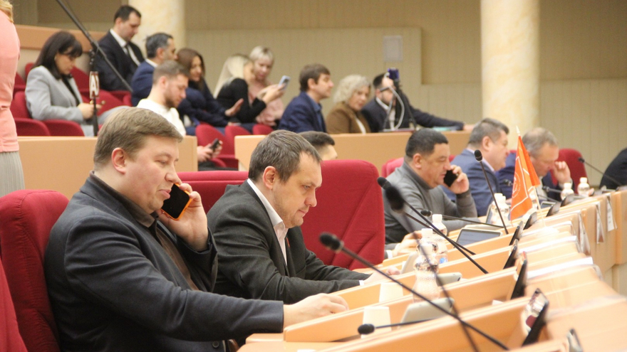 Депутаты сняли полномочия мэра Саратова с Михаила Исаева