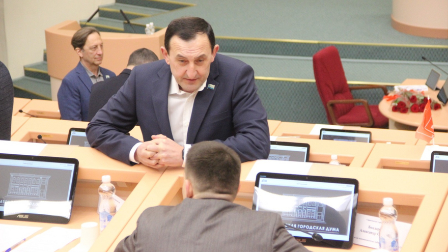 Депутаты сняли полномочия мэра Саратова с Михаила Исаева