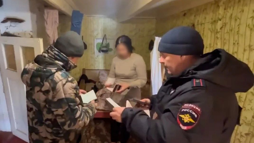 В Саратовской области фермер незаконно приютил 14 мигрантов из Узбекистана