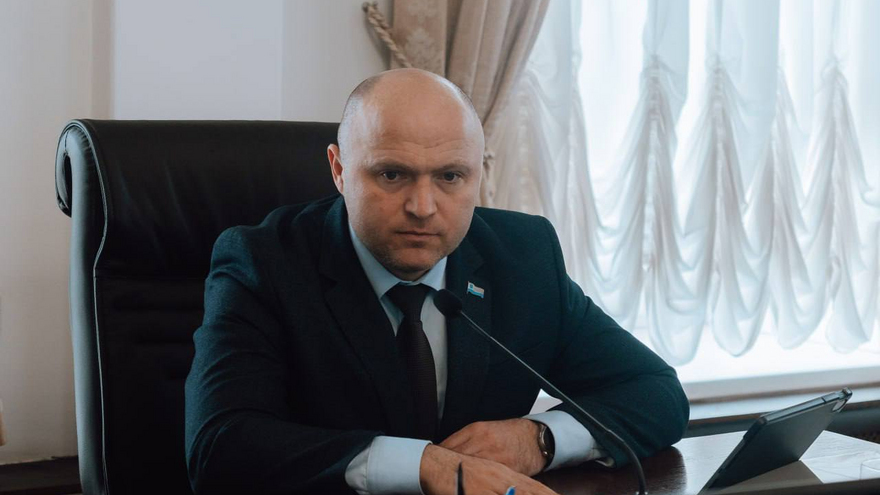 В Саратове продолжают сносить незаконные рекламные щиты