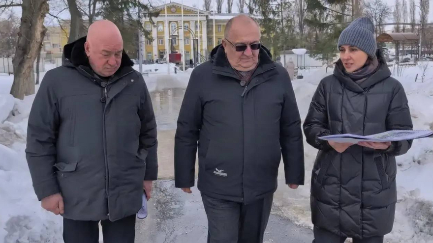 В саратовском сквере Дружбы народов заменят асфальт и разобьют розарий