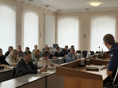 Глава Энгельсского района напомнил об ответственности за расчистку крыш и дворов