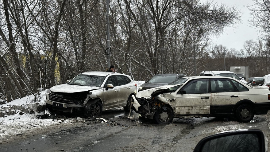 В Саратове ДТП привело к серьезным заторам