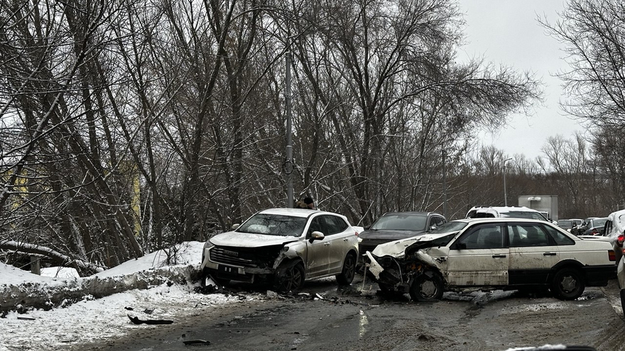 В Саратове ДТП привело к серьезным заторам