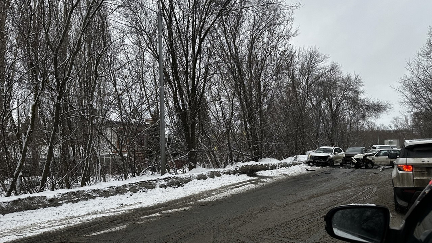 В Саратове ДТП привело к серьезным заторам