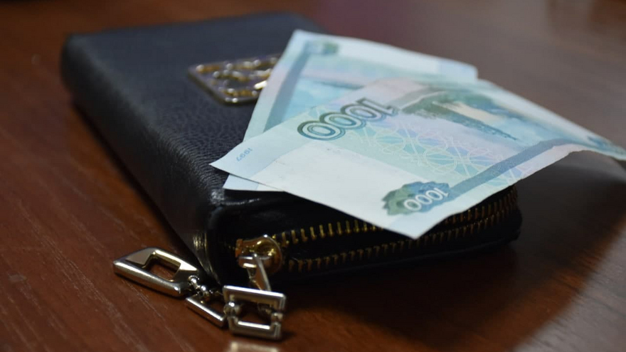 Продавец из Саратова попыталась откупиться от проверки и попала под уголовное дело 