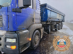 Водитель фургона пострадал в ДТП с грузовиком под Саратовом