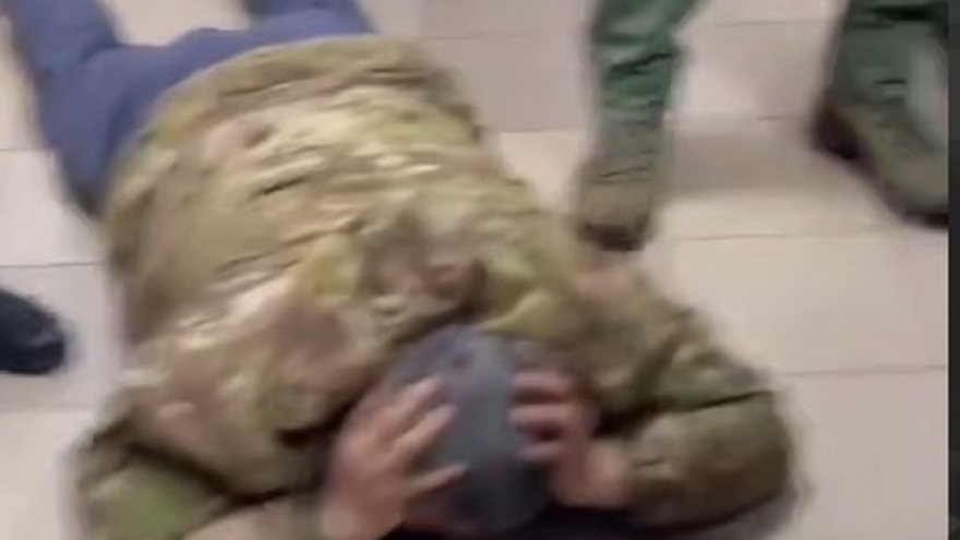 Группа чеченцев с ножом напала на мужчин на заправке в Саратовской области
