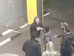 Группа чеченцев с ножом напала на мужчин на заправке в Саратовской области