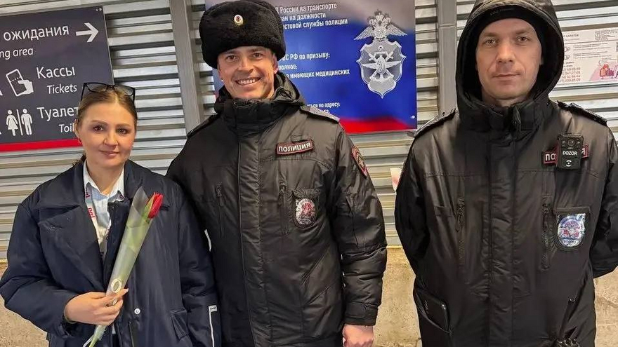 В Саратовской области навестили вдов транспортных полицейских