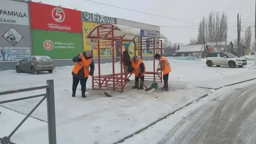 Власти Энгельса пообещали усиленно убирать снег