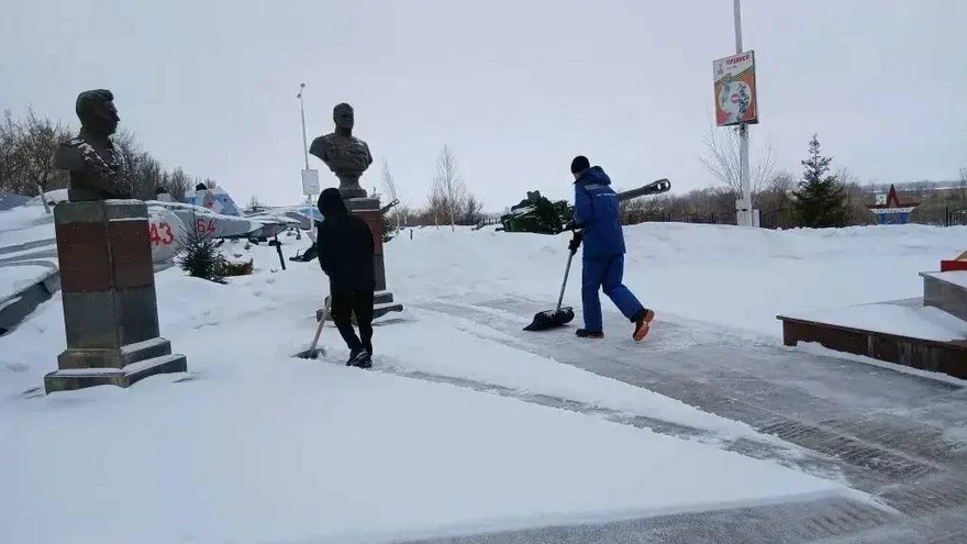 Власти Энгельса пообещали усиленно убирать снег