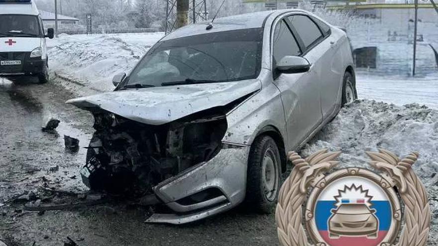 В Балакове два человека пострадали в столкновении легковушек