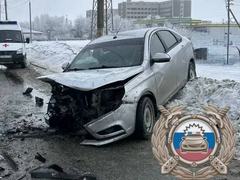 В Балакове два человека пострадали в столкновении легковушек