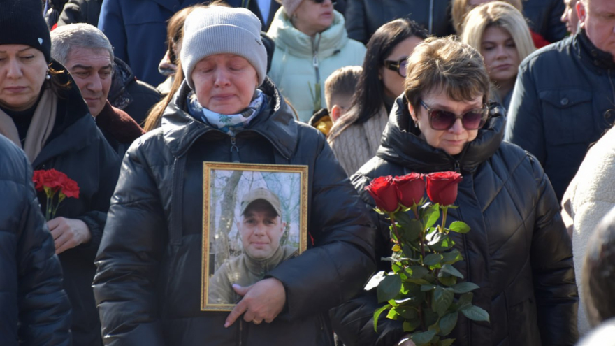 В Саратове увековечили память 200 бойцов СВО