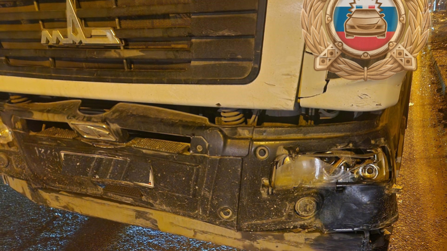 В Саратовской области девушка-водитель пострадала в ДТП с грузовиком