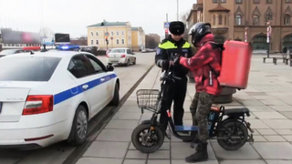 Саратовские полицейские рекомендовали самокатчикам не кошмарить пешеходов