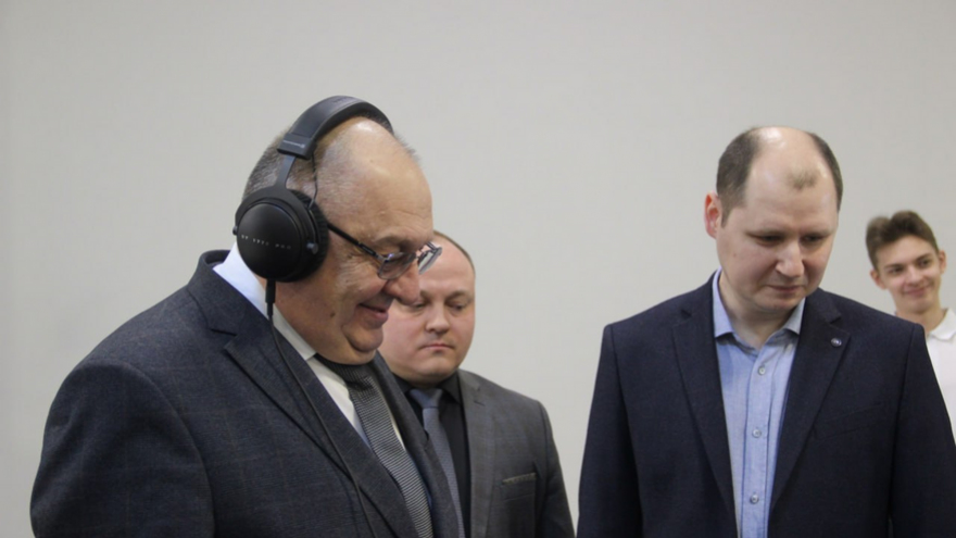 Губернатор потребовал добиваться повышения зарплат в Саратове