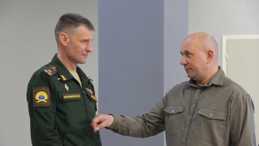 Губернатор потребовал добиваться повышения зарплат в Саратове