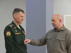 Губернатор потребовал добиваться повышения зарплат в Саратове