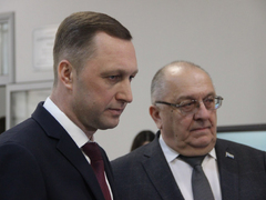 Губернатор потребовал добиваться повышения зарплат в Саратове