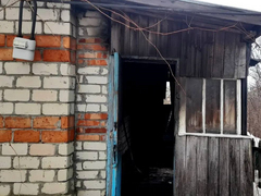 Под Саратовом пожарные нашли труп в горевшем доме