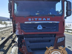 В Саратовской области пассажир пикапа погиб в массовом ДТП с фурами