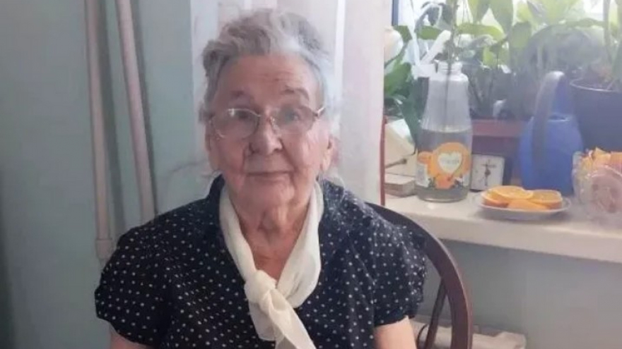 В Энгельсе ветерана и экс-депутата Блохину поздравили с 99-летием