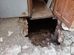 В Саратове завели уголовное дело из-за провала у входа в дом-памятник
