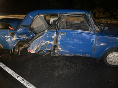 Полиция ищет очевидцев аварии с легковушками на казахстанской трассе
