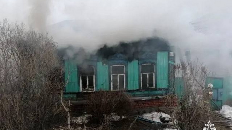 На пожаре под Саратовом погибла 98-летняя женщина