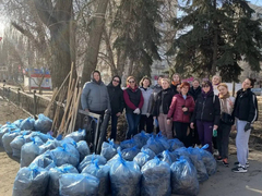 На субботнике в Саратове собрали 2 тысячи кубометров мусора
