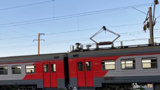 Под Саратовом застрял пассажирский поезд