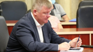 Вице-губернатор Михаил Исаев: С утра на работе, жив-здоров, много совещаний