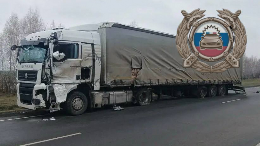 Водитель Газели разбился в столкновении с фурой