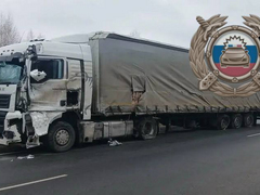 Водитель Газели разбился в столкновении с фурой