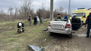 На Вольском тракте водитель разбился насмерть о столб