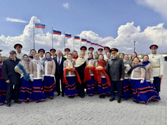 Сотрудники СК высадили кедр на месте приземления Гагарина