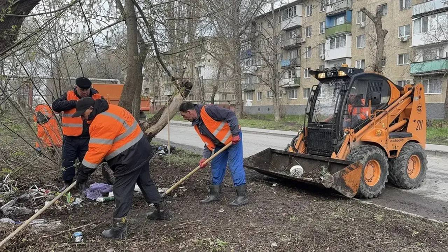 На субботник в Саратове вышли 4 тысячи горожан