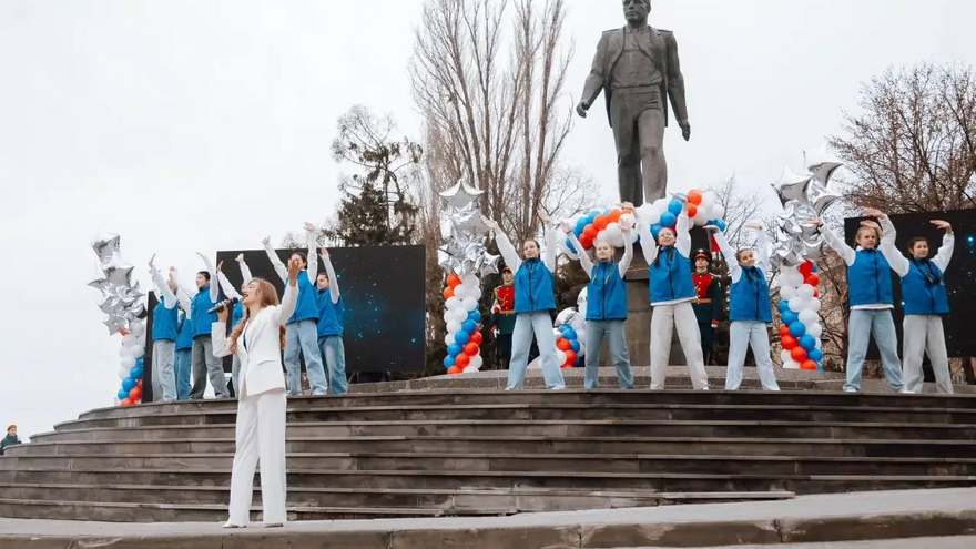 В Саратове прошел митинг к 65-летию первого полета человека в космос