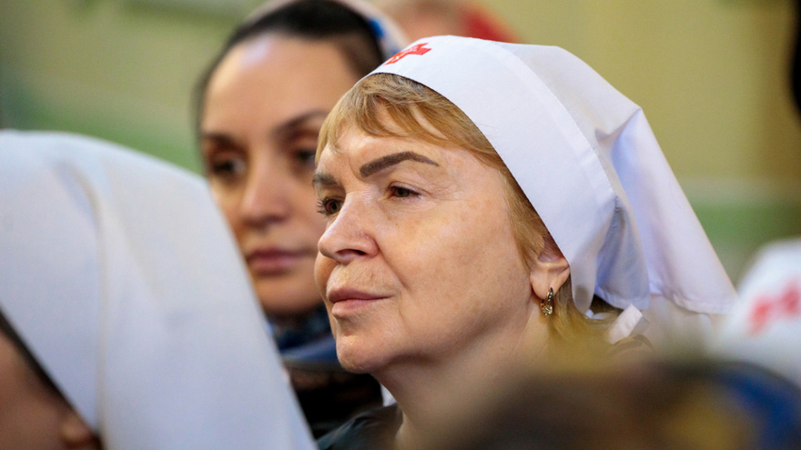 В Саратове встретили Благодатный огонь из Иерусалима