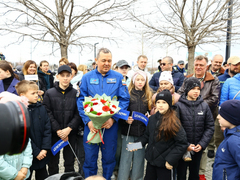 В аэропорту Гагарин открыли памятный знак космонавту Олегу Скрипочке