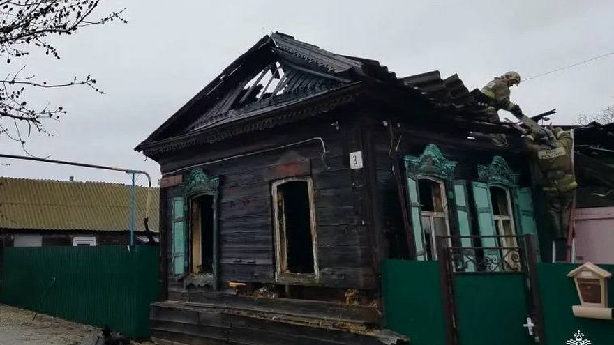 Под Саратовом в горящем доме погибла пенсионерка