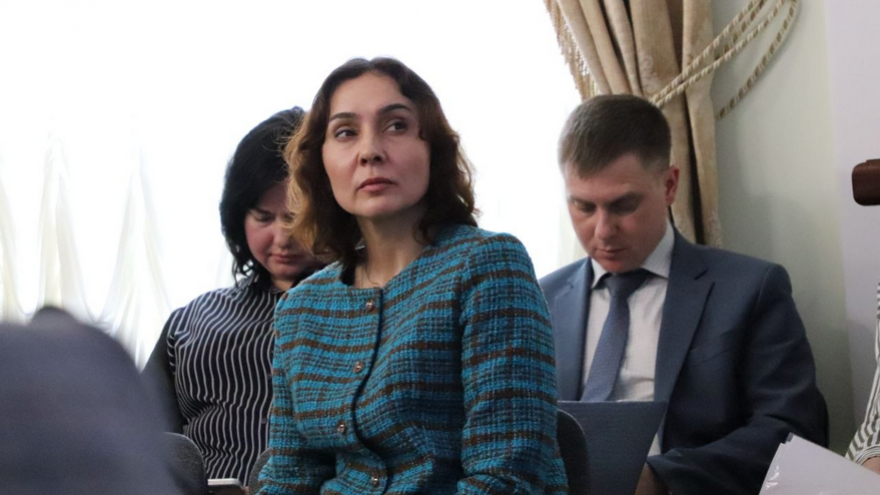 Саратовская чиновница сообщила о планах по сносу опасных ясеней