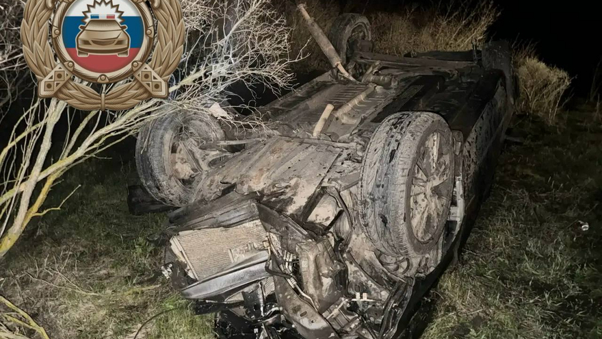 В Саратовской области в перевернувшейся Lada Xray погиб водитель
