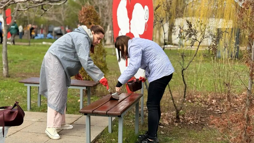 В Саратове на субботник вышли 5 тысяч человек