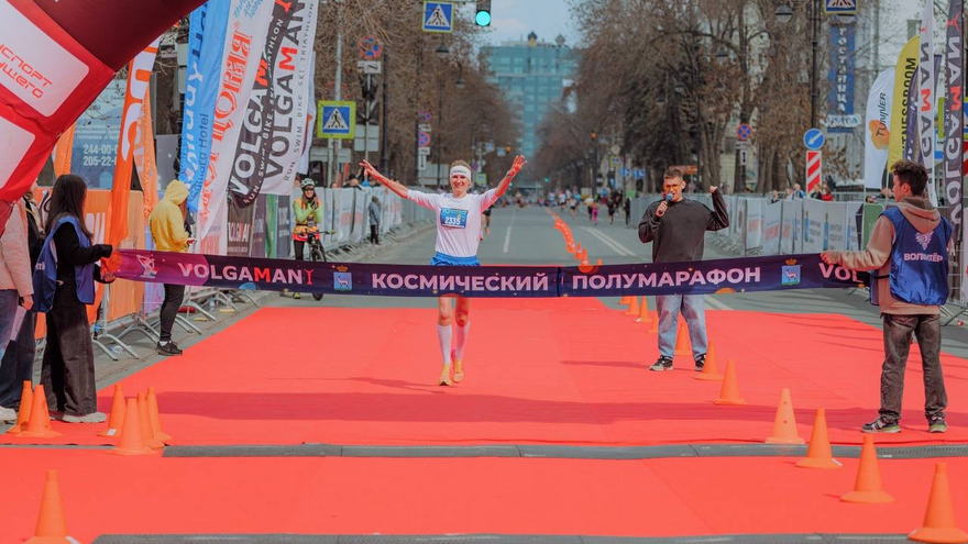 Профессионалы и любители бега из Саратовской области примут участие в Космическом полумарафоне в Самаре