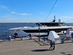У набережной Саратова заметили суперъяхту в 1,5 миллиарда рублей